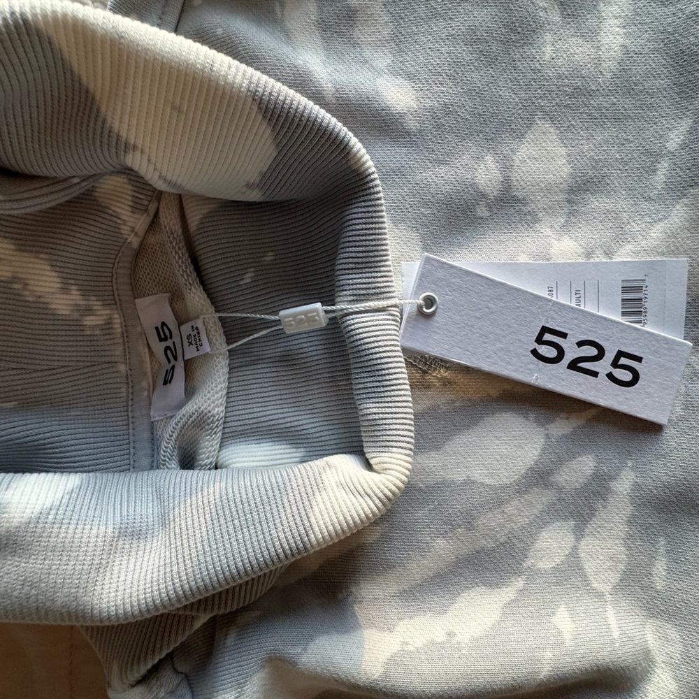525 Gray and White Sweater